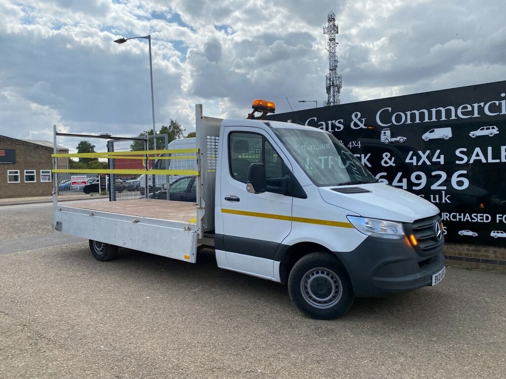 Mercedes-Benz Sprinter 3.5T L2h2 Premium Van White #43