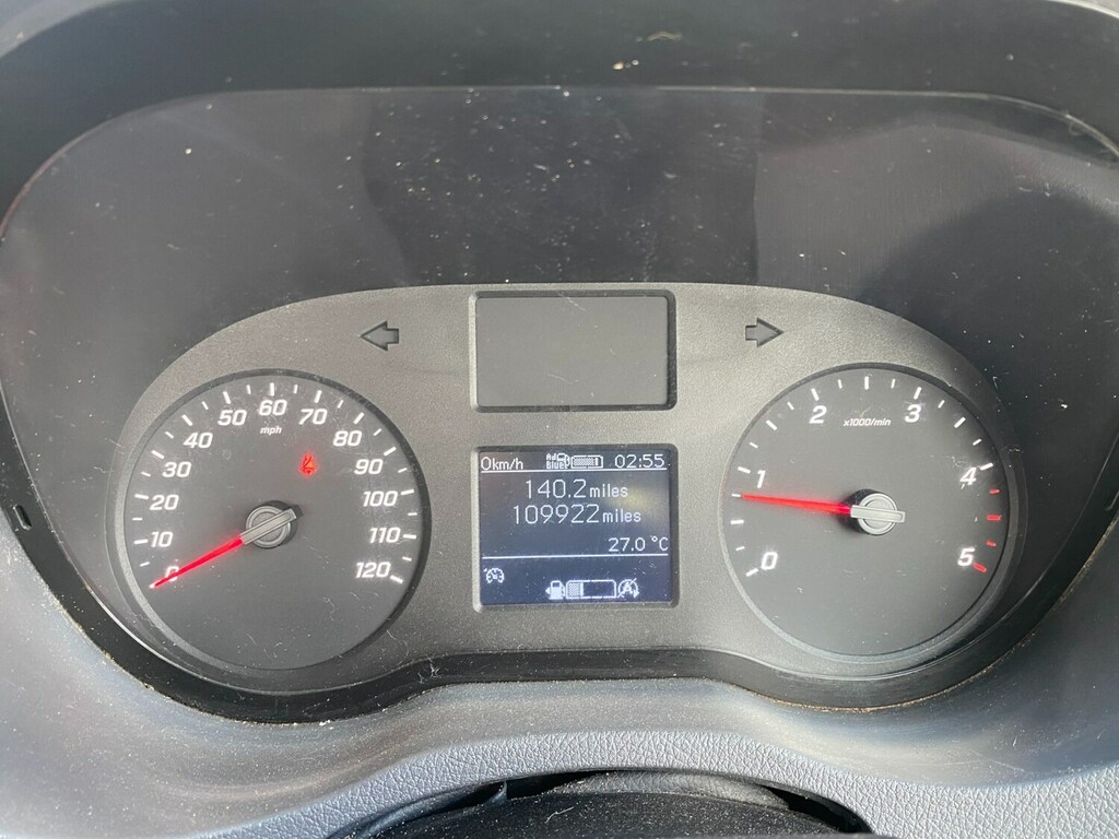 Mercedes-Benz Sprinter 3.5T L2h2 Premium Van White #8