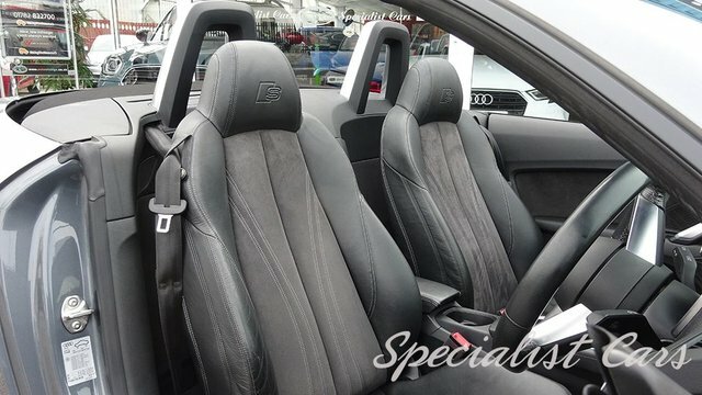 Audi TT 1.8 Tfsi Black Edition Roadster Black #4