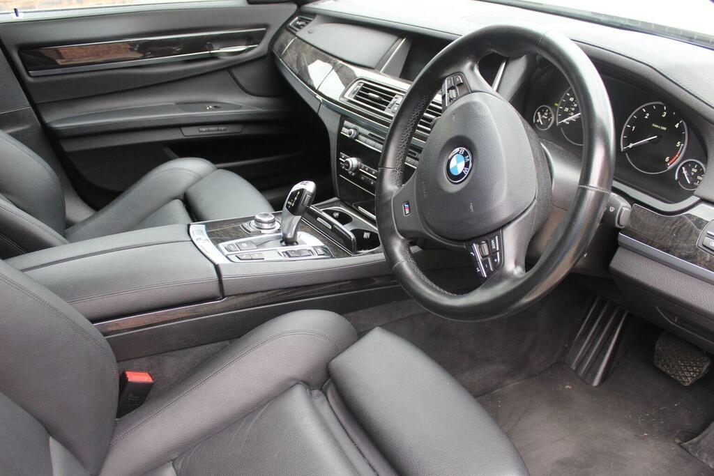 BMW 7 Series M Sport Black #32