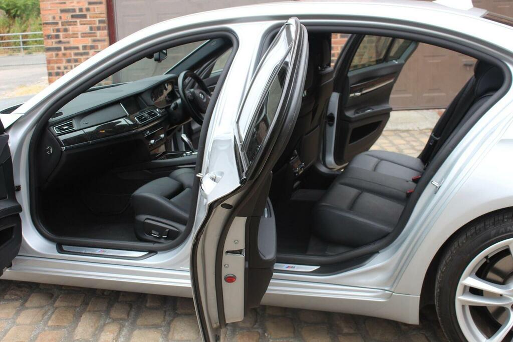 BMW 7 Series M Sport Black #33