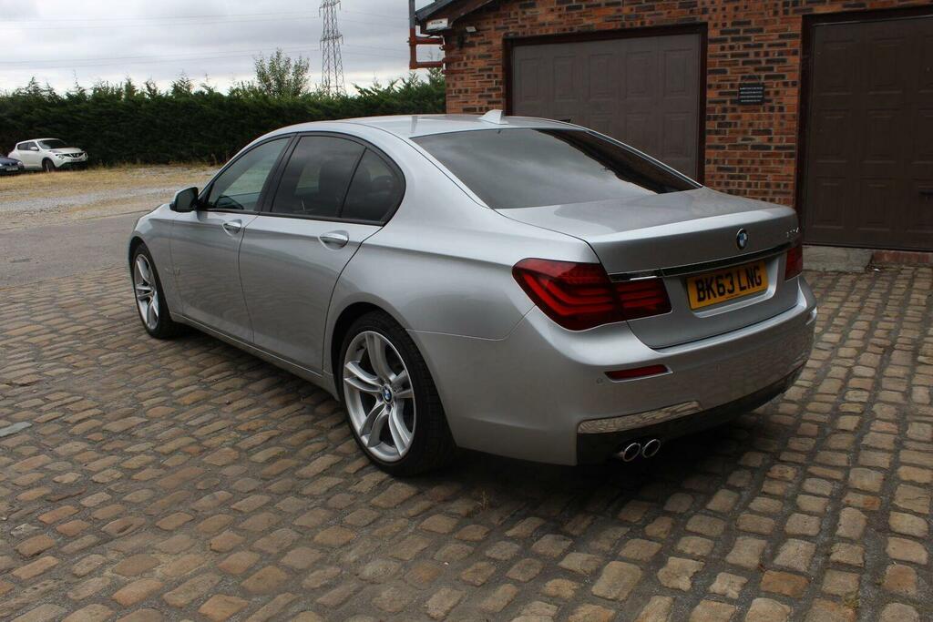 BMW 7 Series M Sport Black #10
