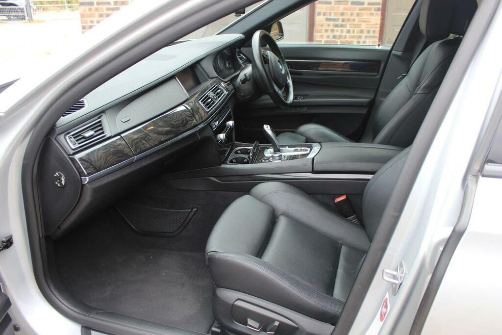 BMW 7 Series M Sport Black #31