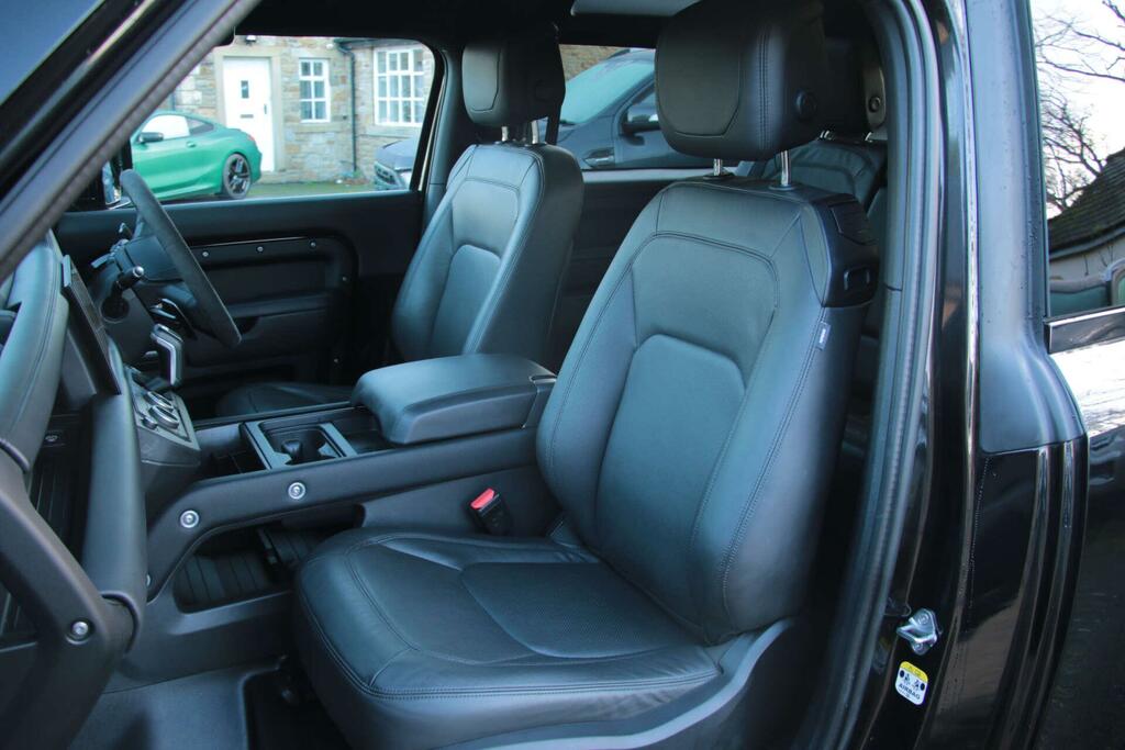 Land Rover Defender 90 3.0 D250 X-dynamic Hse Grey #31