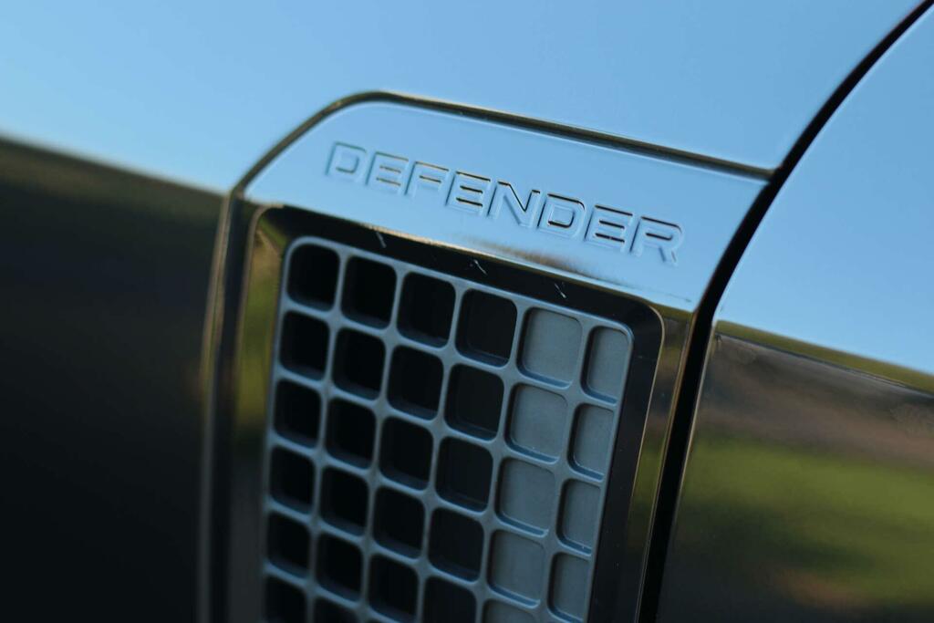 Land Rover Defender 90 3.0 D250 X-dynamic Hse Grey #17