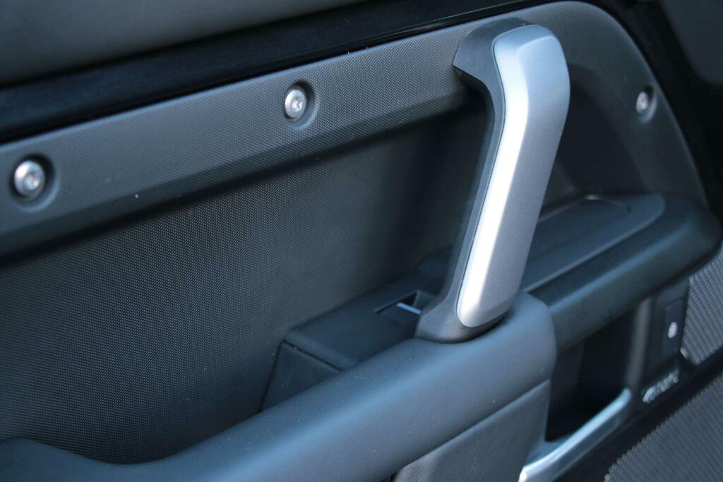 Land Rover Defender 90 3.0 D250 X-dynamic Hse Grey #26
