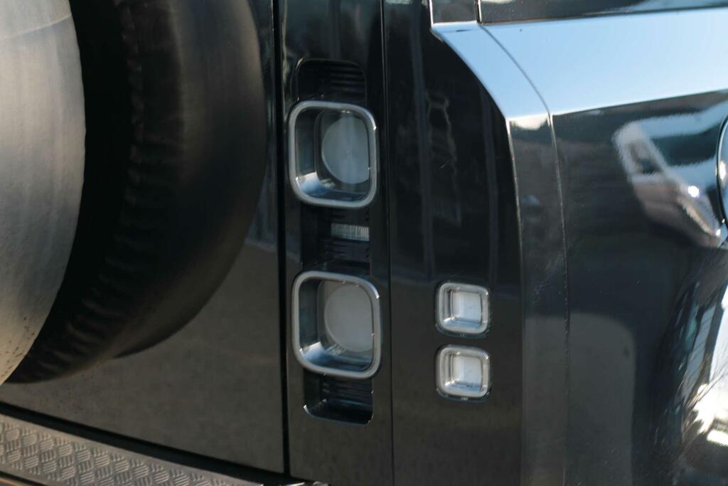 Land Rover Defender 90 3.0 D250 X-dynamic Hse Grey #11