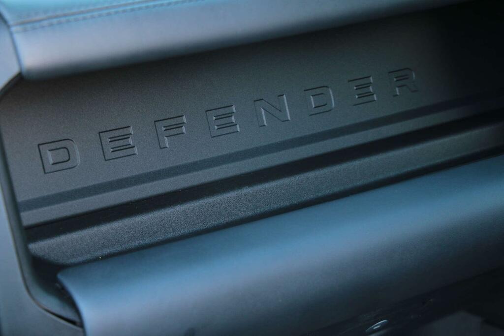 Land Rover Defender 90 3.0 D250 X-dynamic Hse Grey #29