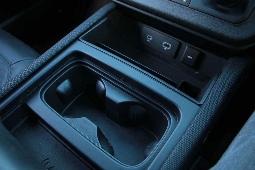 Land Rover Defender 90 3.0 D250 X-dynamic Hse Grey #49