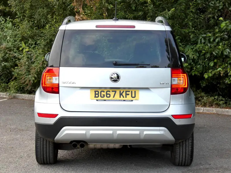 Skoda Yeti 2.0 Tdi Se L Drive Outdoor Euro 6 Ss Silver #2