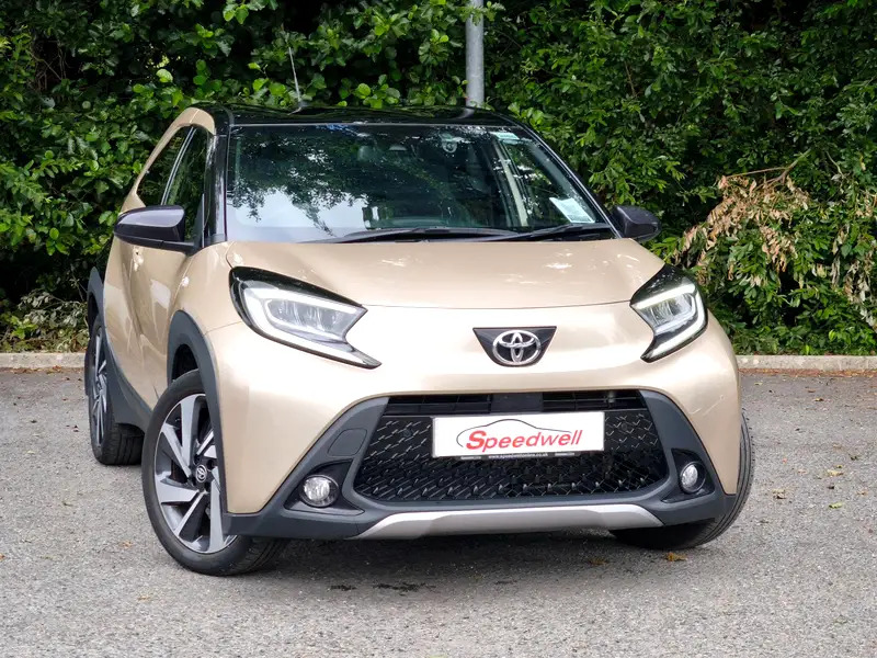 Toyota Aygo X 1.0 Vvt-i Exclusive X-shift Euro 6 Ss Beige
