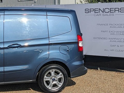 Ford Transit Courier Limited #6