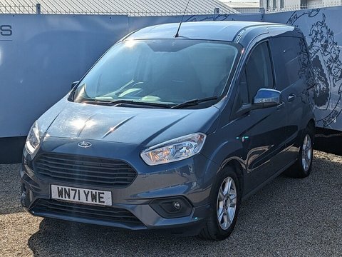 Ford Transit Courier Limited #3