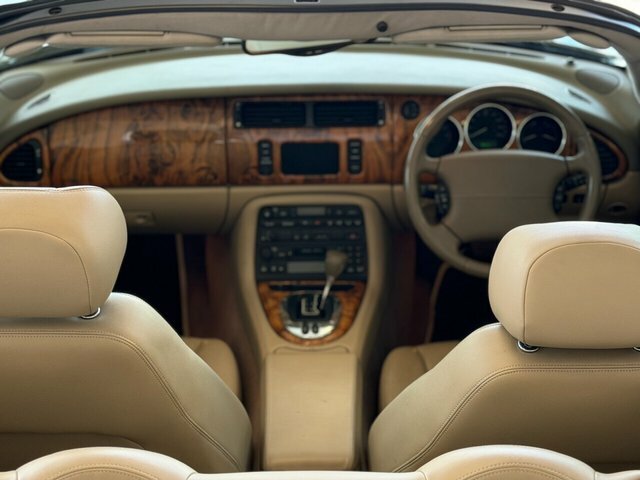 Jaguar XK8 4.2 2dr Red #31