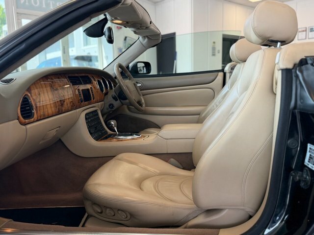 Jaguar XK8 4.2 2dr Red #29