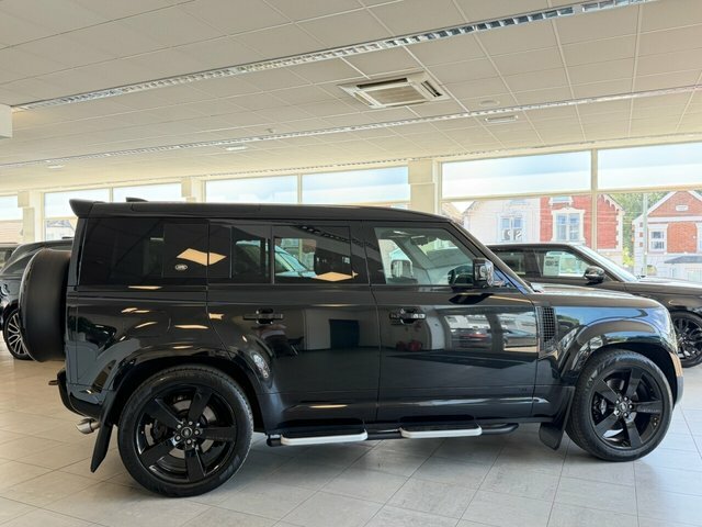 Land Rover Defender 110 P525 V8 Suv Black #2