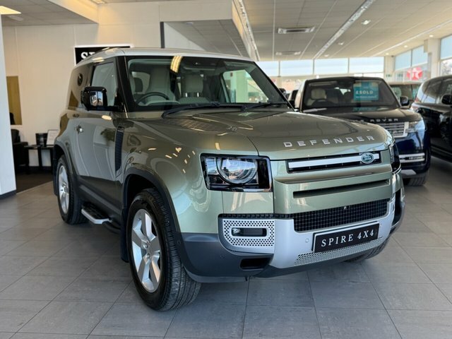 Land Rover Defender 90 D250 Mhev First Edition Green
