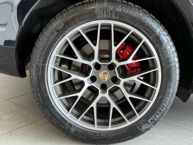 Porsche Macan 3.0L D S Pdk Sport Design Package Pan Roof Pasm E Grey #9