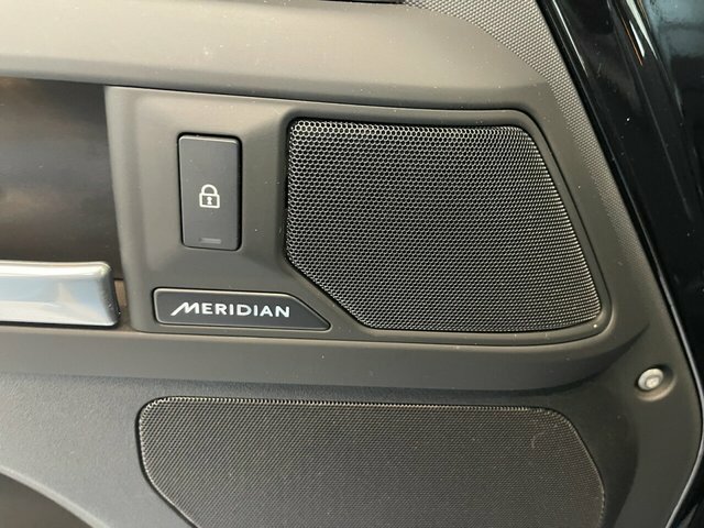 Land Rover Defender 110 D250 X-dynamic Se White #44