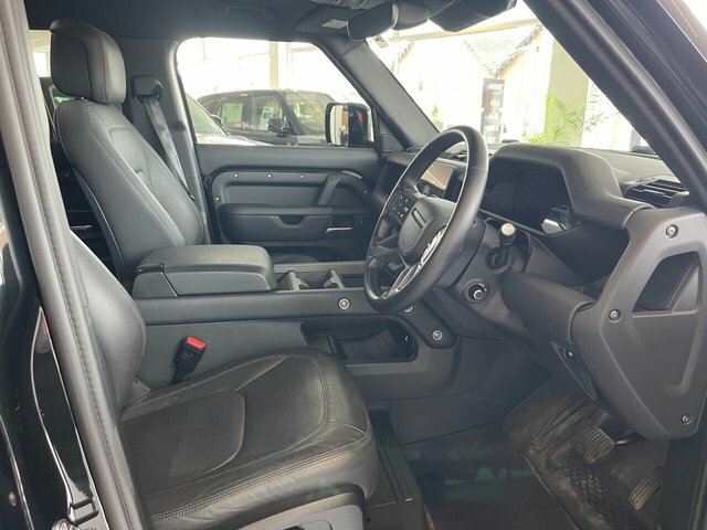 Land Rover Defender 110 D250 X-dynamic Se White #16