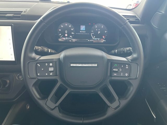 Land Rover Defender 110 D250 X-dynamic Se White #31