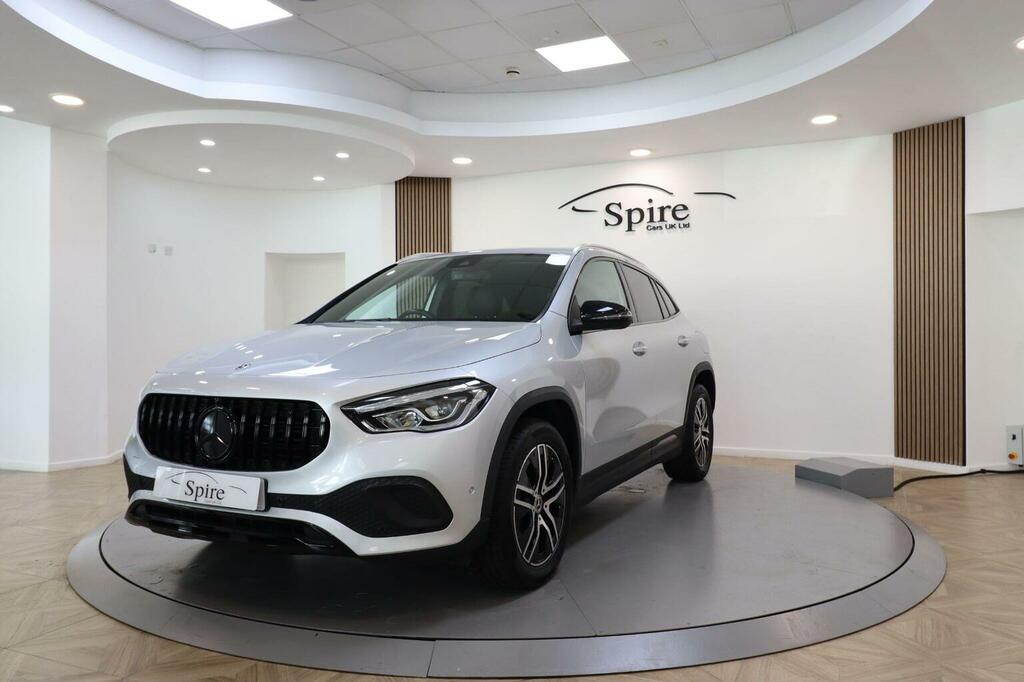 Mercedes-Benz GLA Class Suv 1.3 Gla200 Sport Executive 7G-dct Euro 6 S Silver