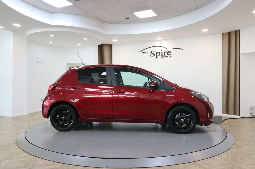 Toyota Yaris 1.5 Vvt-h Icon E-cvt Euro 6 Ss Red #4