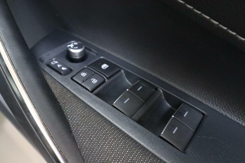Suzuki Swace 1.8 Hybrid Ultra Cvt Silver #17