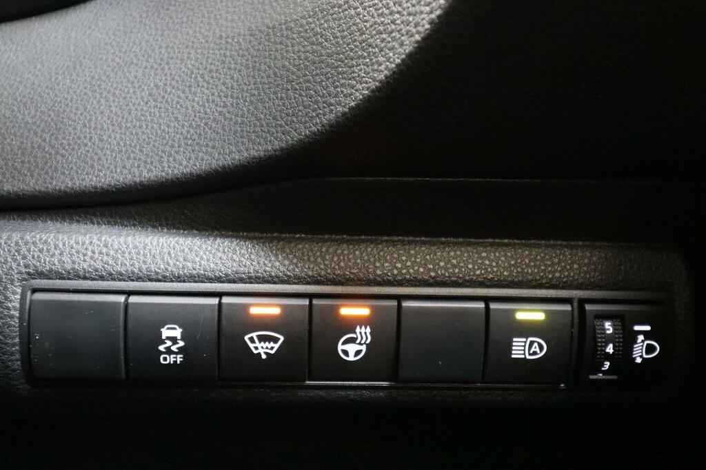 Suzuki Swace 1.8 Hybrid Ultra Cvt Silver #18
