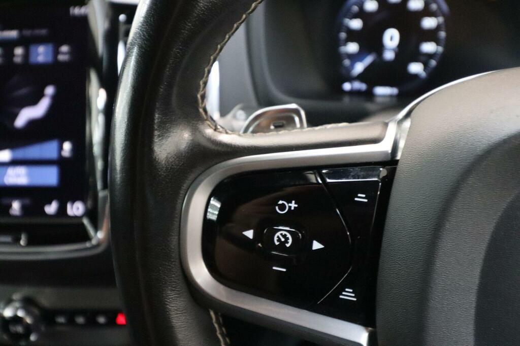 Volvo XC90 T8awd R-design Pro - Panoramic Sunroof, 7 Seats Grey #46