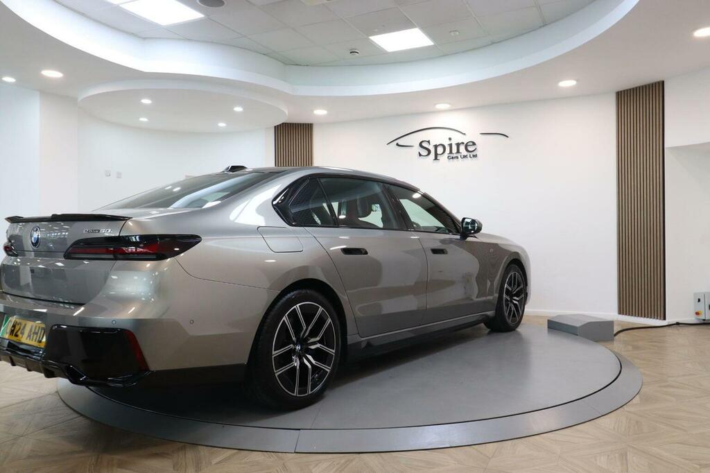 BMW i7 Saloon 50 105.7Kwh M Sport Edrive 20242 Grey #5