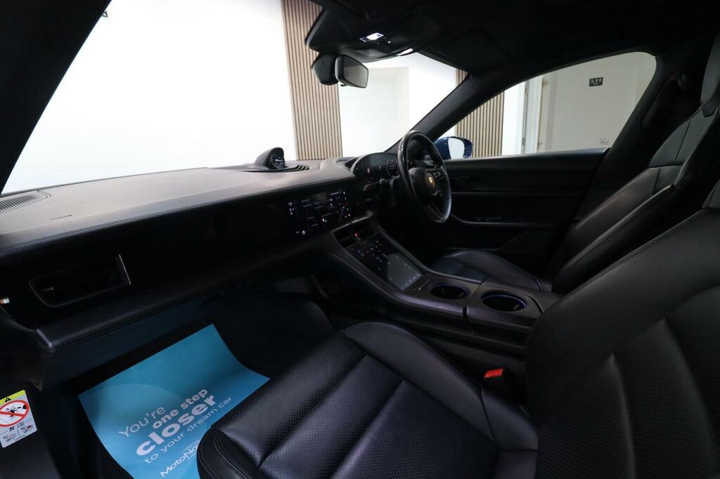 Porsche Taycan 4X2 2022 Red #9