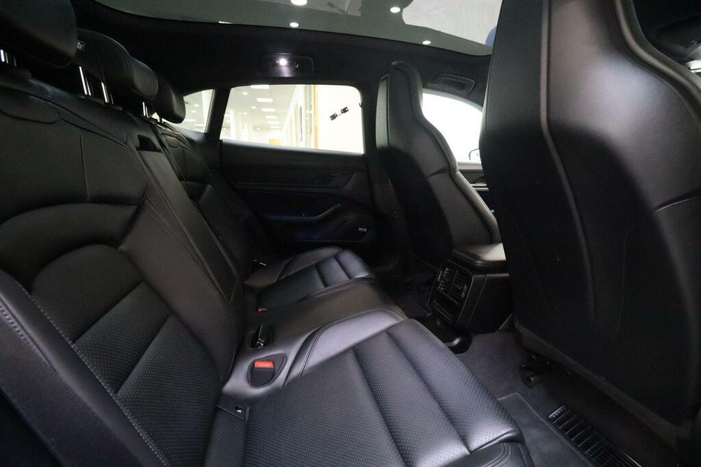 Porsche Taycan 4X2 2022 Red #12