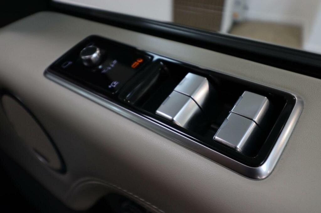 Land Rover Range Rover V8 Dynamic Black #16