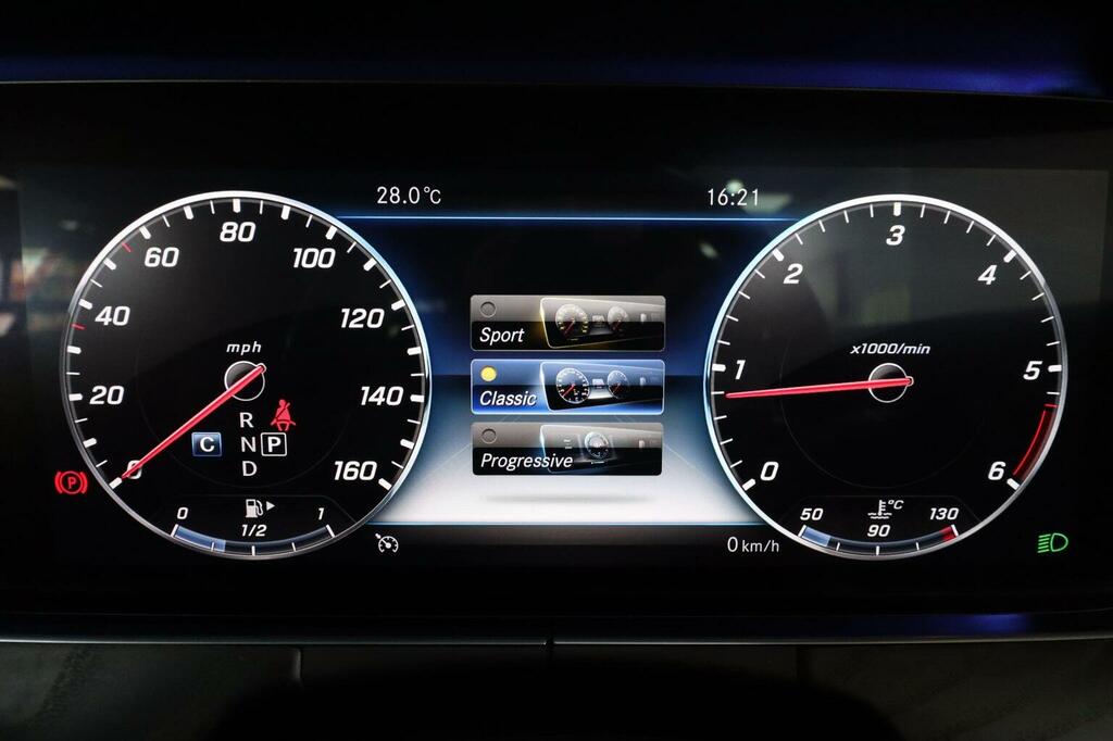 Mercedes-Benz E Class E220d Amg Line 9G-tronic Black #36