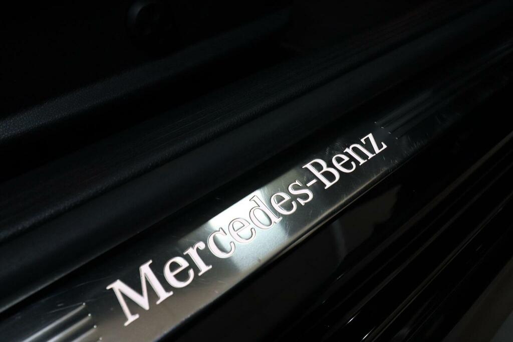 Mercedes-Benz E Class E220d Amg Line 9G-tronic Black #17
