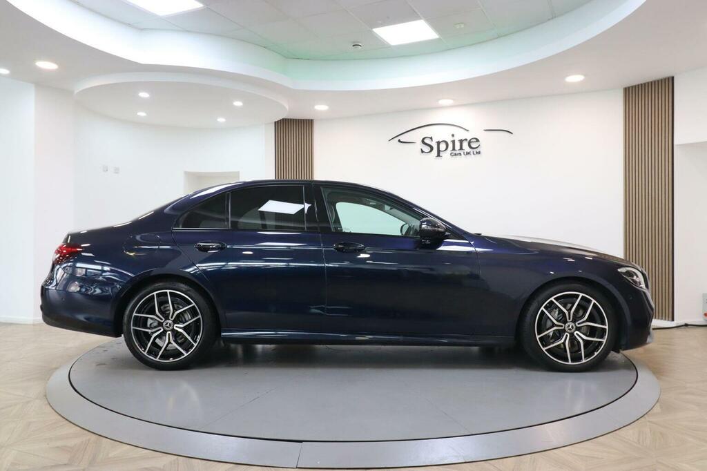 Mercedes-Benz E Class 2.0 E220dh Mhev Amg Line Premium G-tronic Euro Blue #4