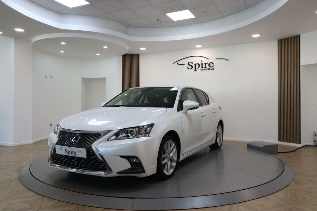 Lexus CT Hatchback 1.8 200H Luxury E-cvt Euro 6 Ss White