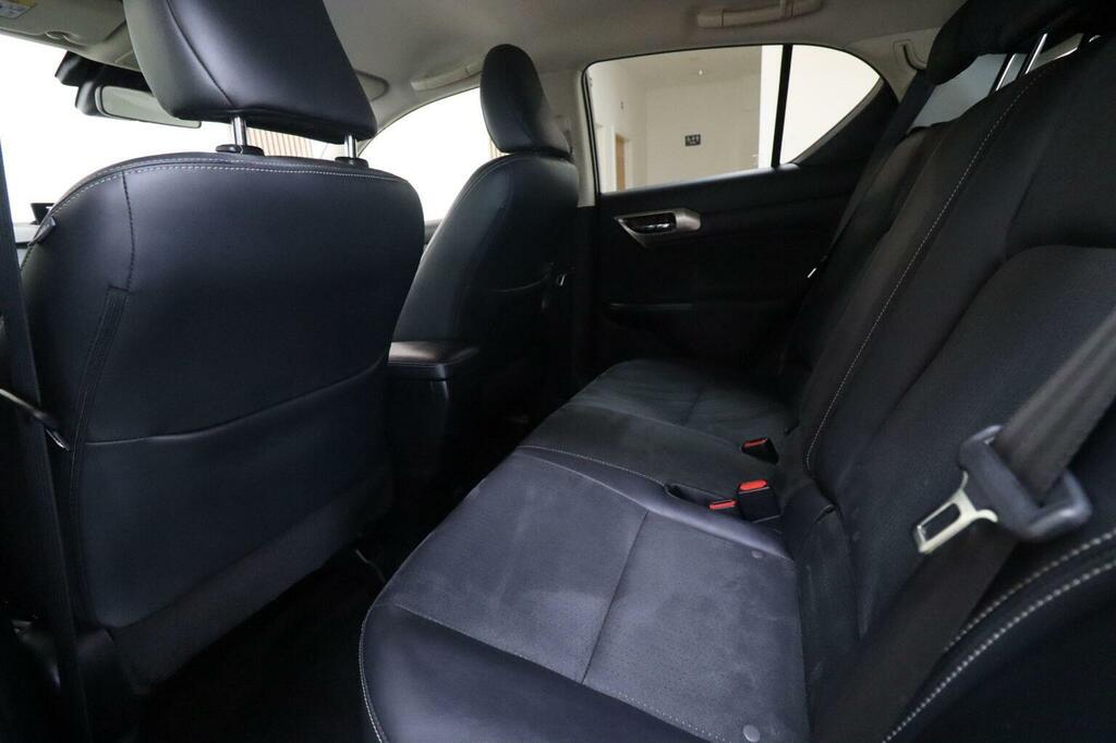 Lexus CT 1.8 200H Premier Cvt Euro 6 Ss Silver #11