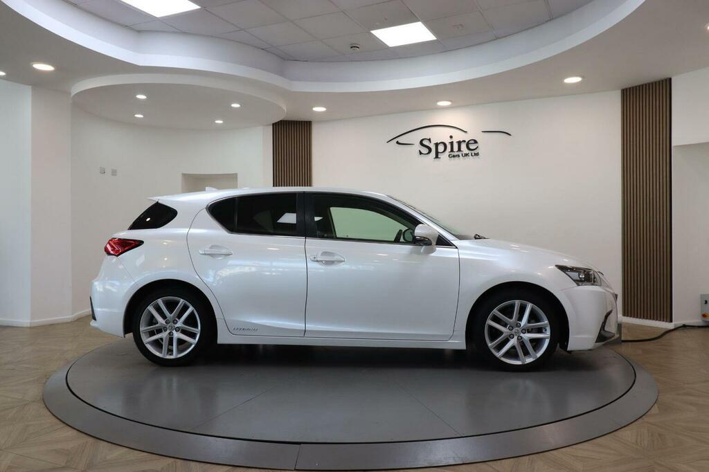Lexus CT Hatchback 1.8 200H Luxury E-cvt Euro 6 Ss White #4