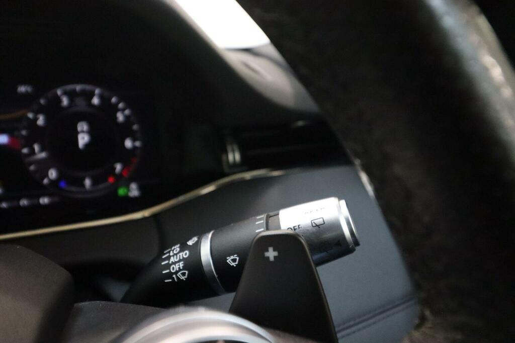Land Rover Range Rover Evoque 2.0 P200 Hse White #43
