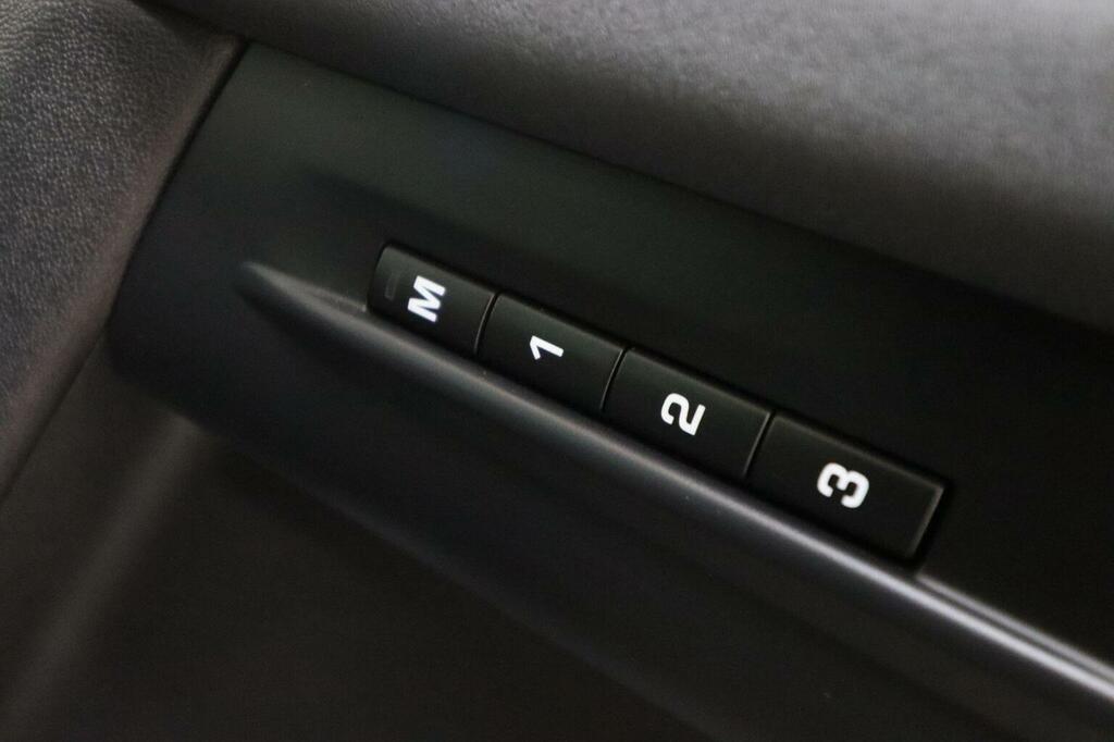 Land Rover Range Rover Evoque 2.0 P200 Hse White #16