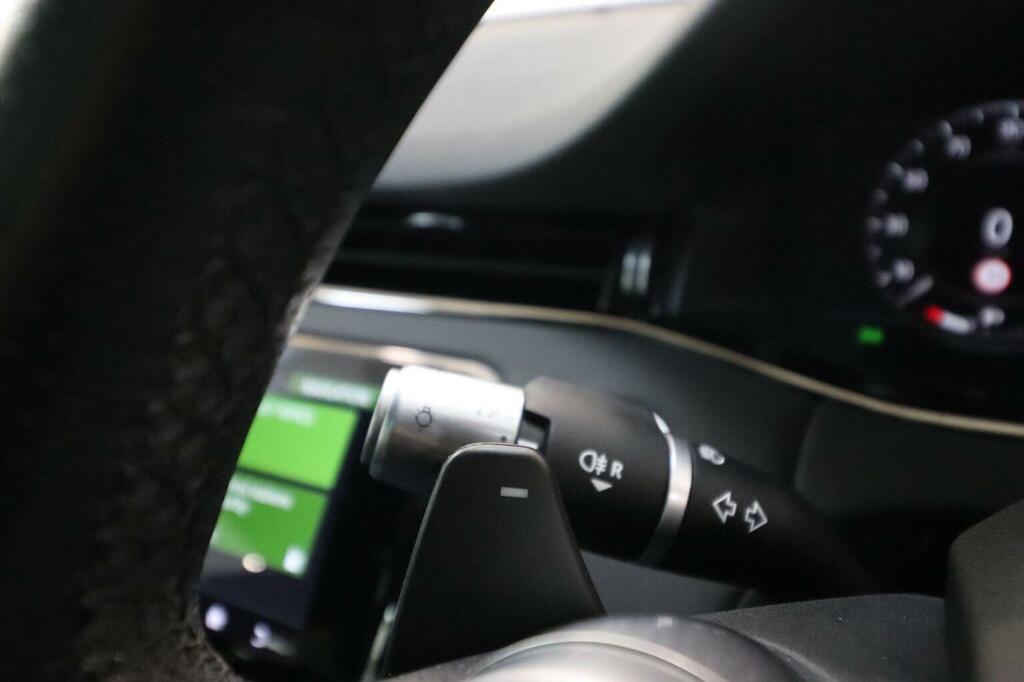 Land Rover Range Rover Evoque 2.0 P200 Hse White #42