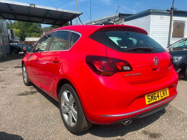 Vauxhall Astra Cdti Sri Hatchback Red #5