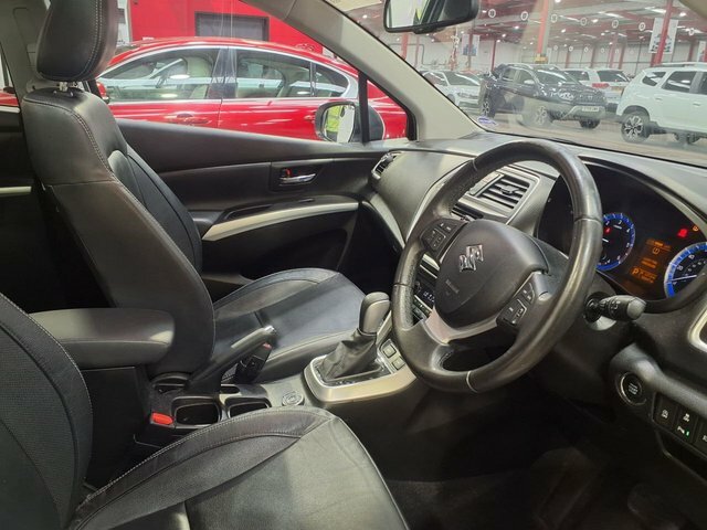 Suzuki SX4 S Cross Ddis Sz5 Suv White #5