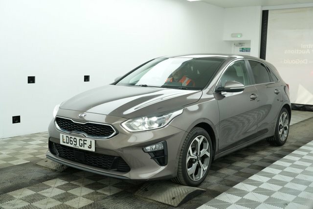 Kia Ceed Crdi 3 Hatchback Brown #2