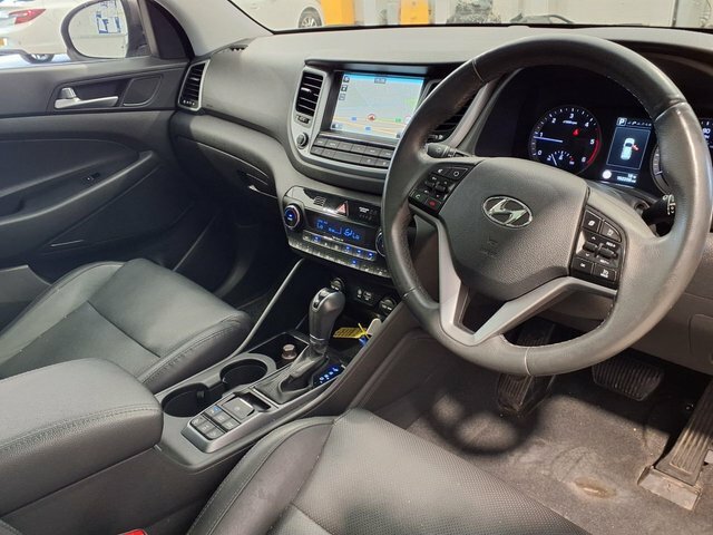 Hyundai Tucson 1.7 Tucson Premium Se Blue Drive 2Wd Crdi Semi-aut White #7
