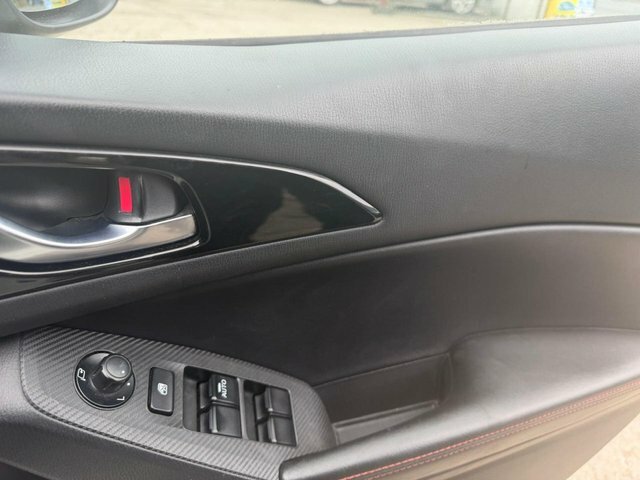 Mazda 3 2.0 Skyactiv-g Sport Nav Euro 5 Ss Red #27