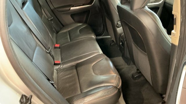 Volvo XC60 2L Se Lux Nav Silver #8