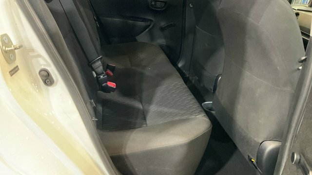 Toyota Yaris Sr Red #10